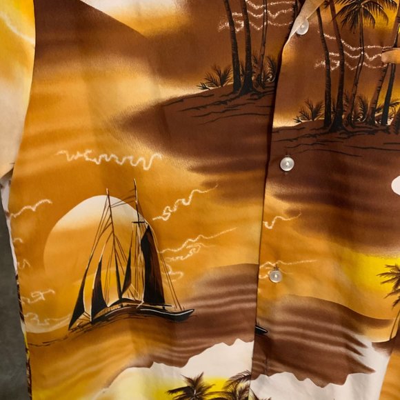 Medium Vintage 60s Rai Nani Hawaian Shirt with sailboat and palm trees collared - Picture 5 of 5